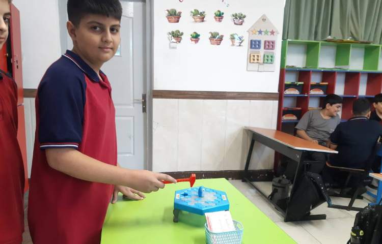 پاسخ به سوالات مبحث Large Numbers از کتاب Math 4