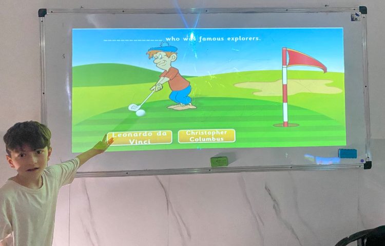 پاسخ به سوالات مربوط به کشورهای Italy و France 2