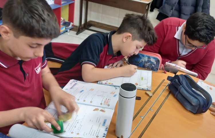 پاسخ دادن به پرسش‌های ارمغان هفته در قالب کار گروهی 2