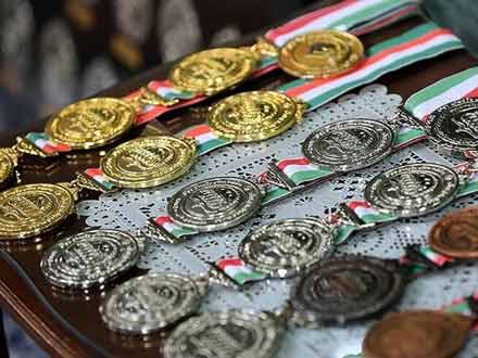 درخشش تیم ایران در المپیاد جهانی شیمی با 3 مدال طلا و یک نقره