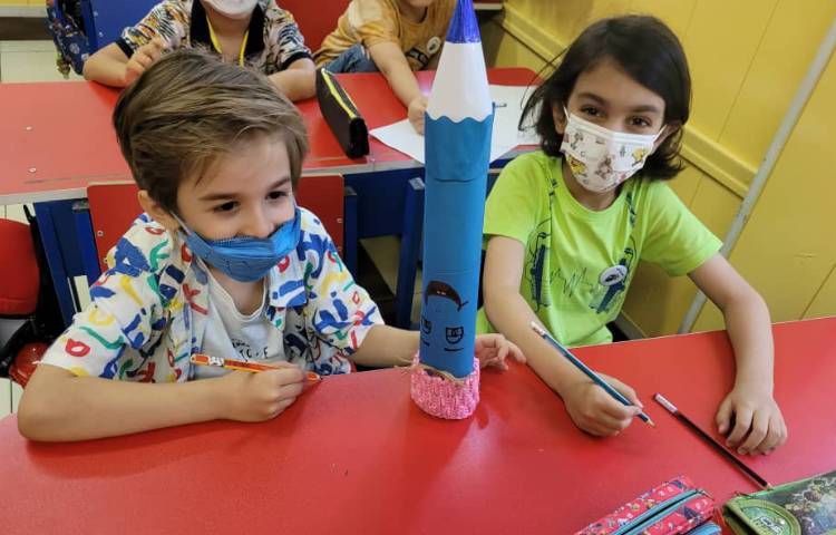 :پایه اول انگور، فارسی(در دست گرفتن مداد) 12