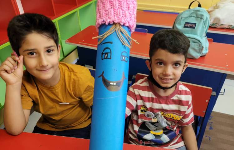 :پایه اول انگور، فارسی(در دست گرفتن مداد) 3