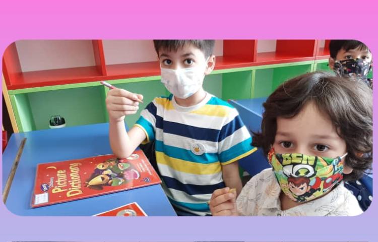 :پایه اول سیب،زنگ آوا و همخوانی، زبان آموزی(مداد در دست گرفتن) 4