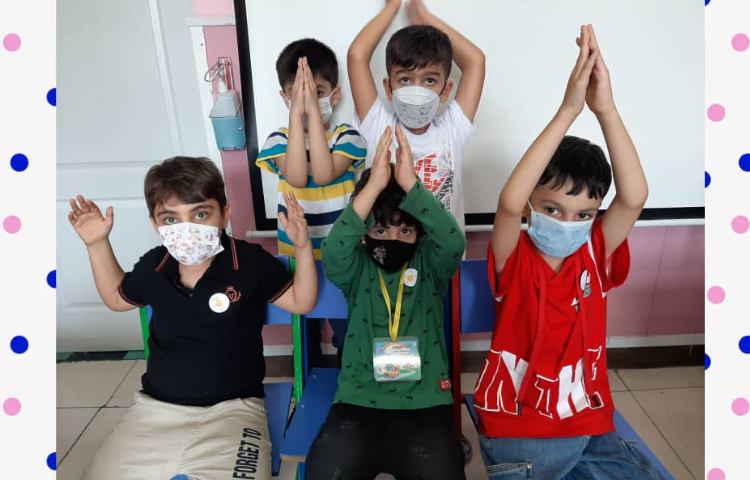 :پایه اول سیب،زنگ آوا و همخوانی، زبان آموزی(مداد در دست گرفتن)