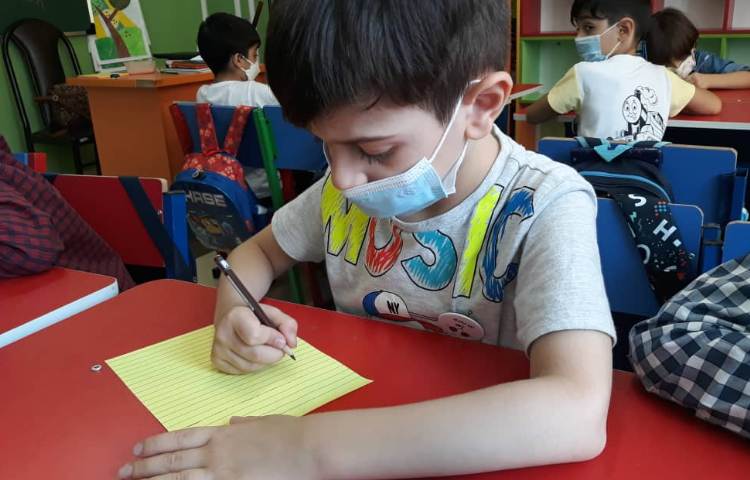 :پایه اول گیلاس، دست ورزی مداد در دست گرفتن و شناخت خط زمینه 2