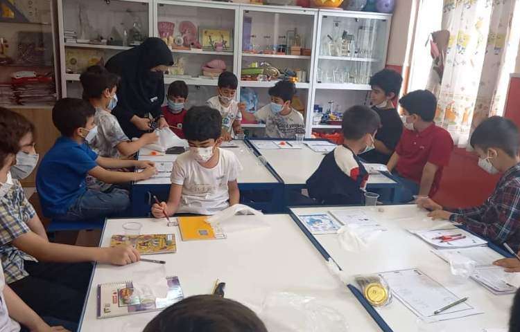 :پایه سوم زمین، درس علوم(دانشمند کوچک) 1