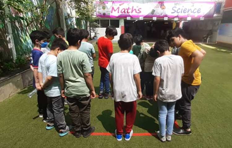 :پایه چهارم اندیشمندان، یادآوری مفهوم محیط و مساحت با بازی و چینه و چوب خط 17