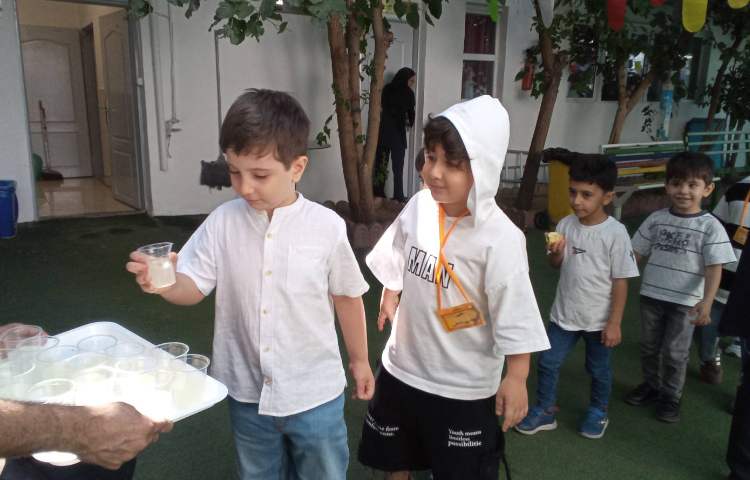 پخش نذری به مناسبت ایام مبارک ماه صفر