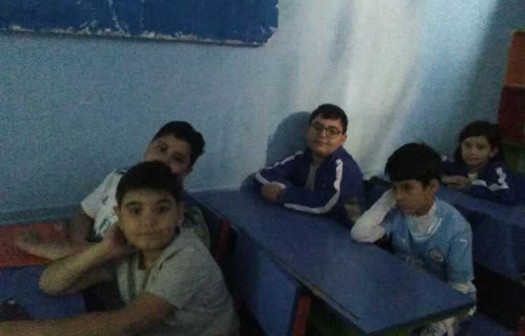 پخش کلیپ اموزشی مربوط به درس مسجد محله ی ما 3