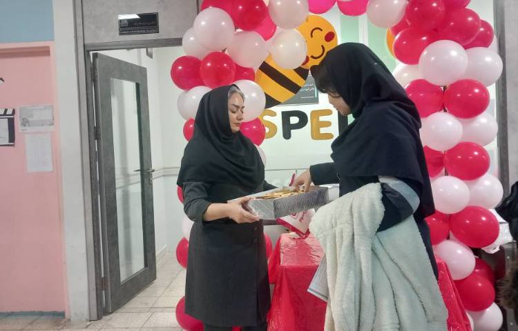 پذیرایی از دانش آموزان به مناسبت ولادت حضرت فاطمه (س) 3