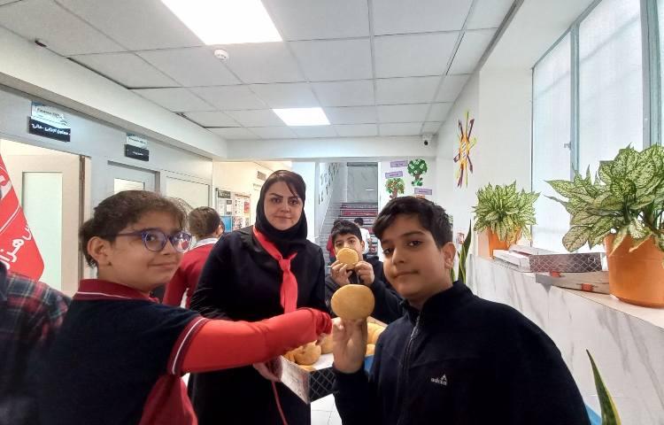 پذیرایی به مناسبت جشن 5