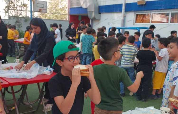 پذیرایی صبحانه سالم در دبستان علوی 2