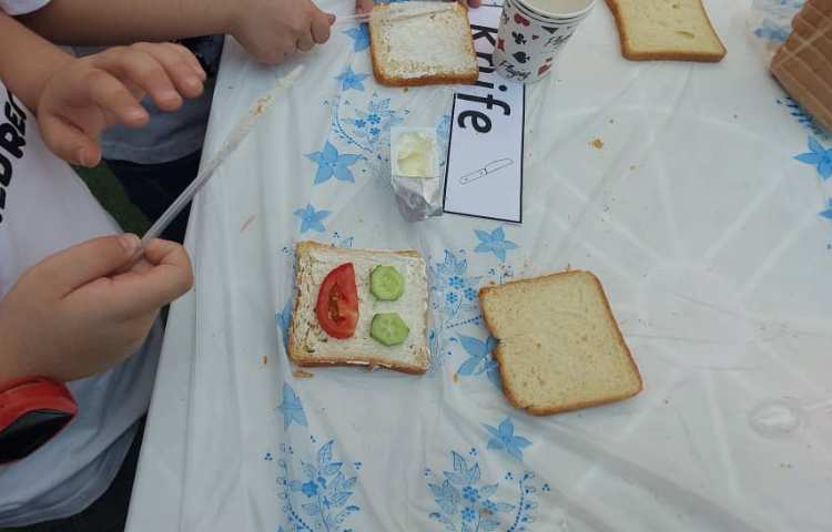 پذیرایی صبحانه سالم در دبستان علوی 3