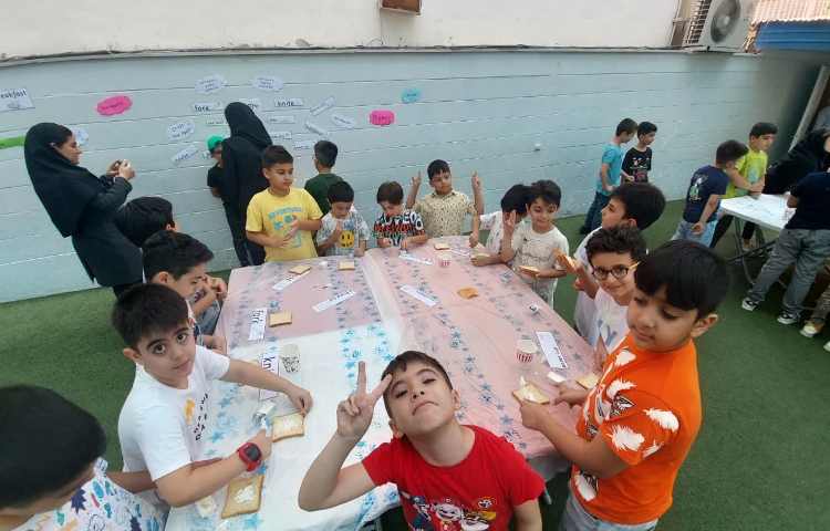 پذیرایی صبحانه سالم در دبستان علوی 4