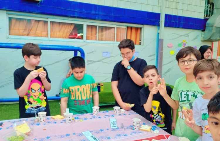 پذیرایی صبحانه سالم در دبستان 1