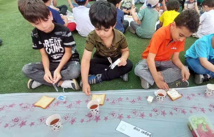 پذیرایی صبحانه سالم در دبستان 1