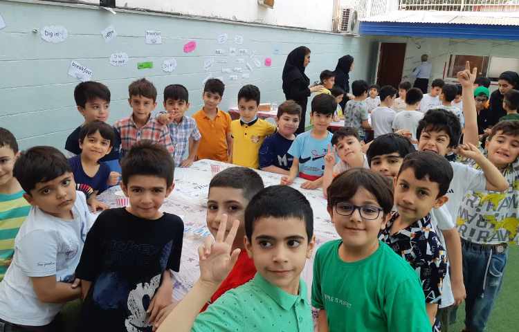 پذیرایی صبحانه سالم در دبستان 1