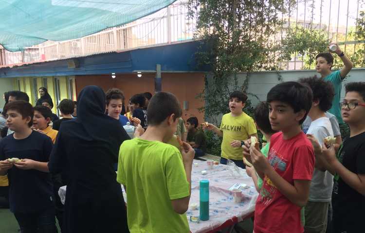 پذیرایی صبحانه سالم در دبستان 3