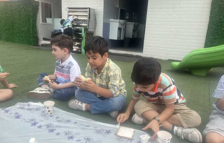 پذیرایی صبحانه سالم در دبستان 4