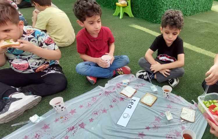 پذیرایی صبحانه سالم در دبستان 4