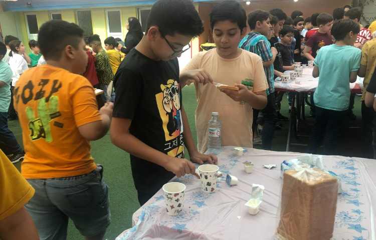 پذیرایی صبحانه سالم در دبستان 7