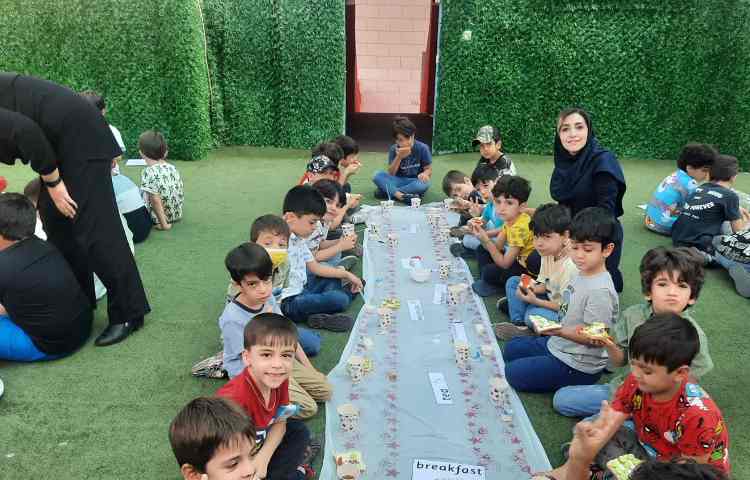 پذیرایی صبحانه سالم در دبستان