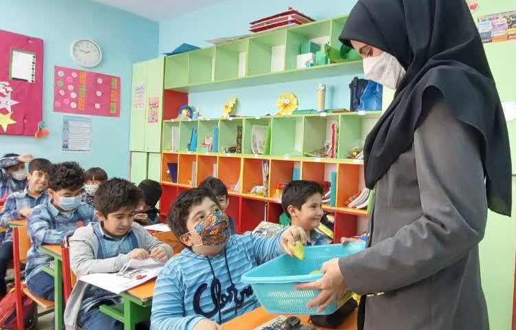 پذیرایی میان وعده دبستان علوی 4