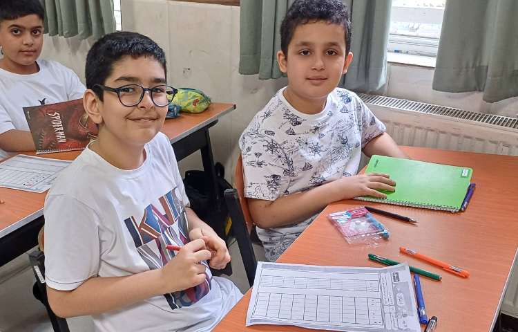 پرتال هوش فکرو بکر ...روش اکتشافی ترتیب رنگ 1