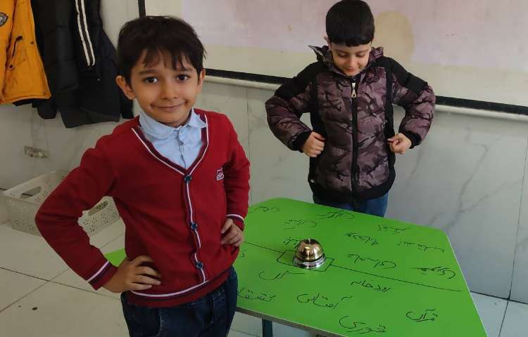 پرسش روانخوانی خلاق و سریع به صورت مسابقه‌ای در کلاس اجرا شد. 2