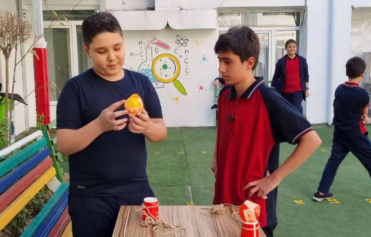 پرسش و پاسخ با بازی در زنگ زبان عمومی 4