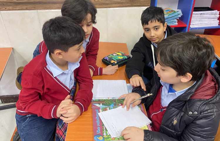 پرسش و پاسخ با Where is/are به صورت گروهی 2