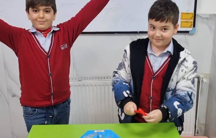 پرسش و پاسخ شفاهی با انجام بازی-زنگ زبان عمومی 2