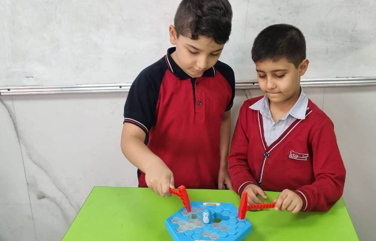 پرسش و پاسخ شفاهی با انجام بازی-زنگ زبان عمومی 2