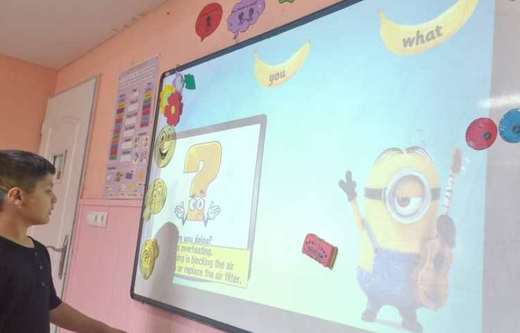 پرسش و پاسخ و تمرین زمان حال استمراری 4