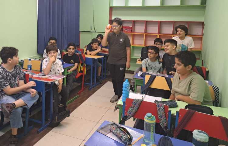 پرسش کلاسی با خلاقیت و بازی 4