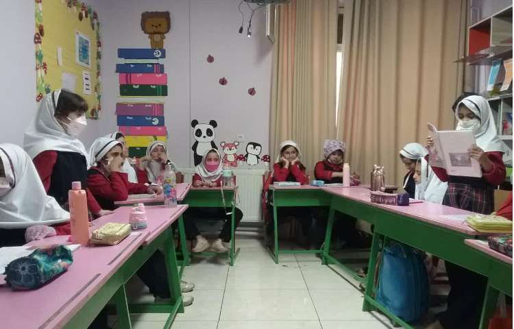 پرسش کلمات فارسی درس چهار توسط دانش آموزان از یکدیگر 1