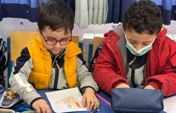 پرنده باانکشتان دست 5