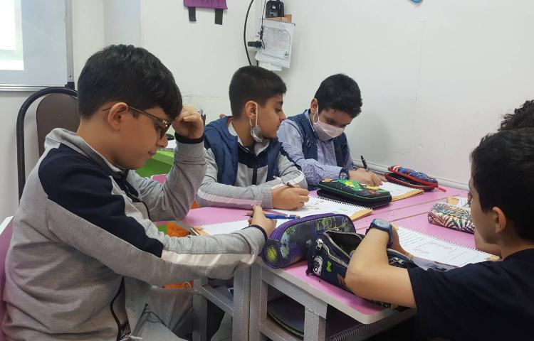 پرورش مهارت تحلیل و روحیه‌ی همکاری داش‌آموزان