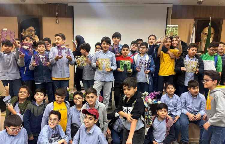 پروژه سازه ستون توسط دانش آموزان علوی در پژوهشسرای جابر 3