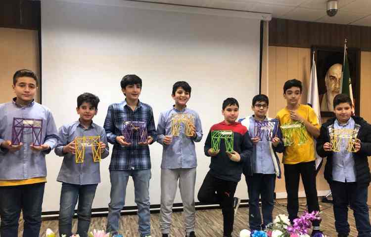 پروژه سازه ستون توسط دانش آموزان علوی در پژوهشسرای جابر 8