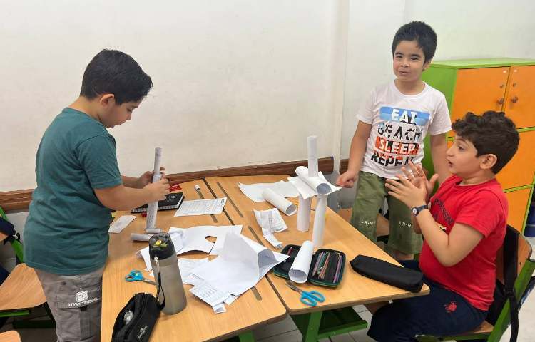 پروژه مهندسی باحال در دبستان علوی نوین 4