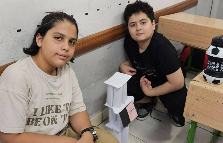 پروژه مهندسی باحال در دبستان علوی نوین 8