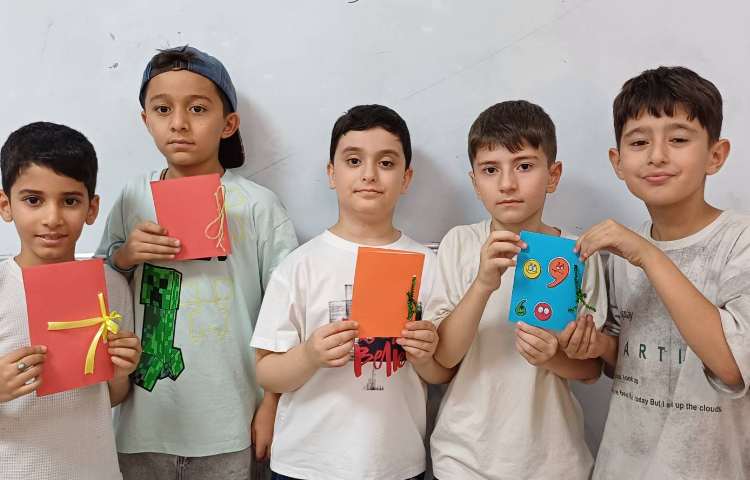 پروژه‌ی پایانی فارسی با موضوع جمع‌بندی نکات آموزشی پایگاه تابستانه اجرا شد.