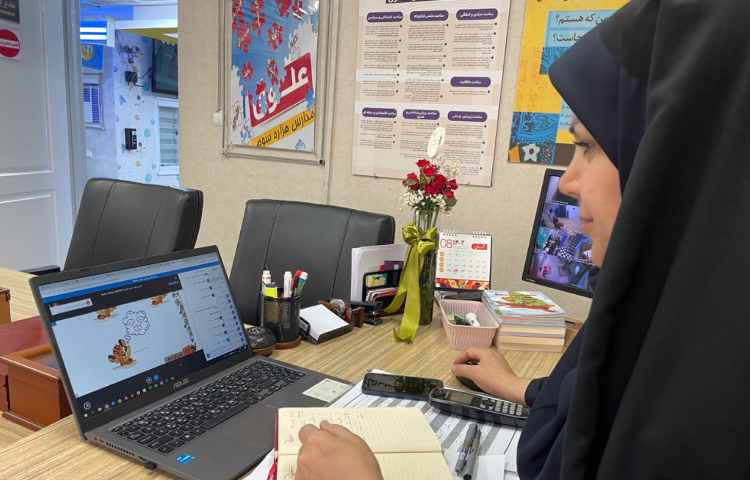 پشتیبانی و کنترل کلاس های آنلاین.