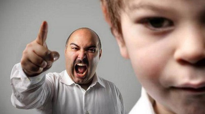 پیامد‌های منفی فریاد زدن بر سر کودکان
