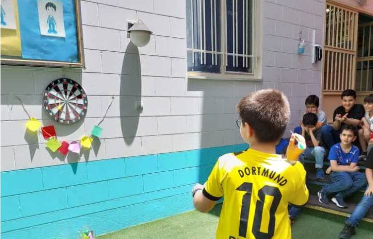 پیدا کردن کلمات هم معنی و مخالف با بازی دارت