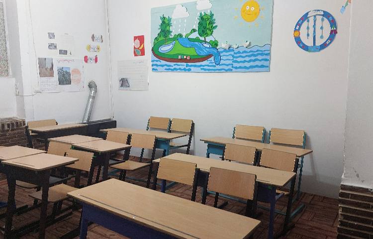 کلاس پیش دبستانی و دبستان دخترانه خلاقیت خرم‌آباد