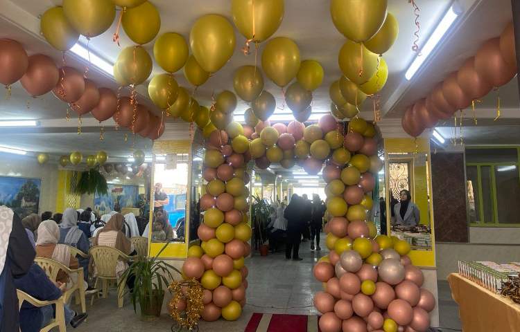 سالن همایش پیش‌دبستان و دبستان دخترانه حکمت فردیس