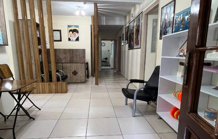 سالن ورودی پیش‌دبستان و دبستان دخترانه خرد اردبیل