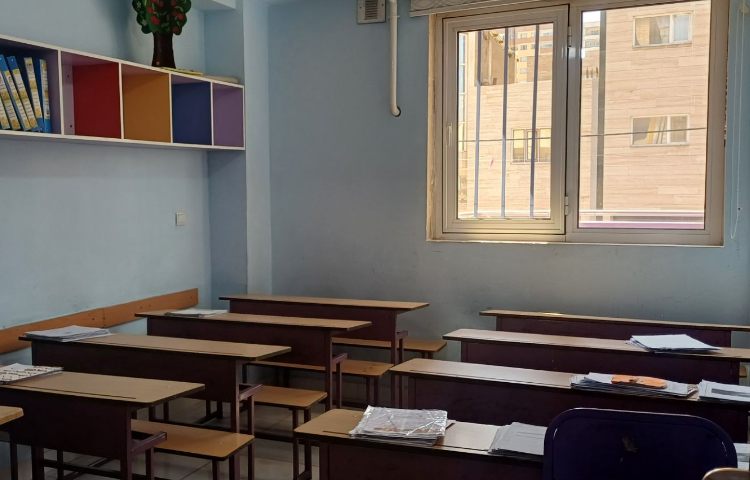 کلاس پیش‌دبستان و دبستان دخترانه ستارگان بهنام اسکو
